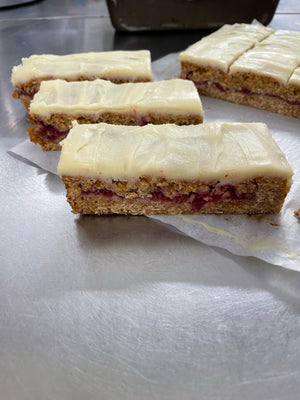 
                  
                    Load image into Gallery viewer, RASPBERRY &amp;amp; WHITE CHOCOLATE FLAPJACK
                  
                